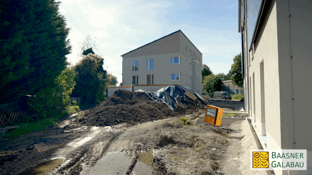 Erdarbeiten vor einem Neubau